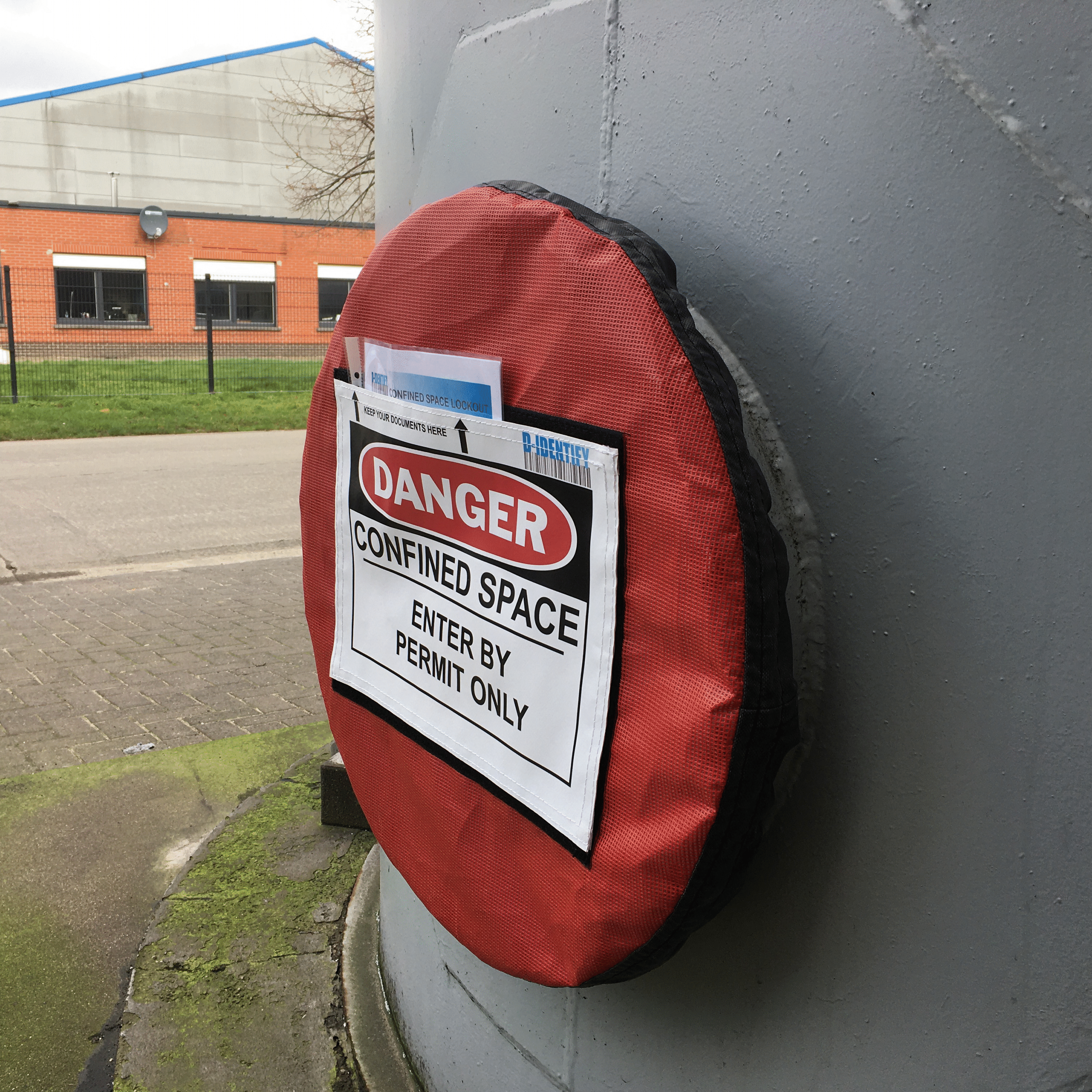 Confined space lockout tool (SMALL) Non Lockable for manholes from 20 to 24 inch - Industrial Labelling supplies